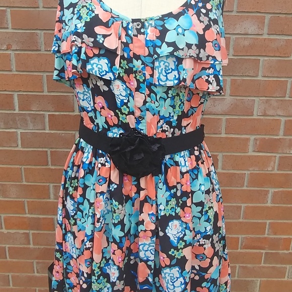 Candie's Dresses & Skirts - NWT CANDIES FLORAL DRESS